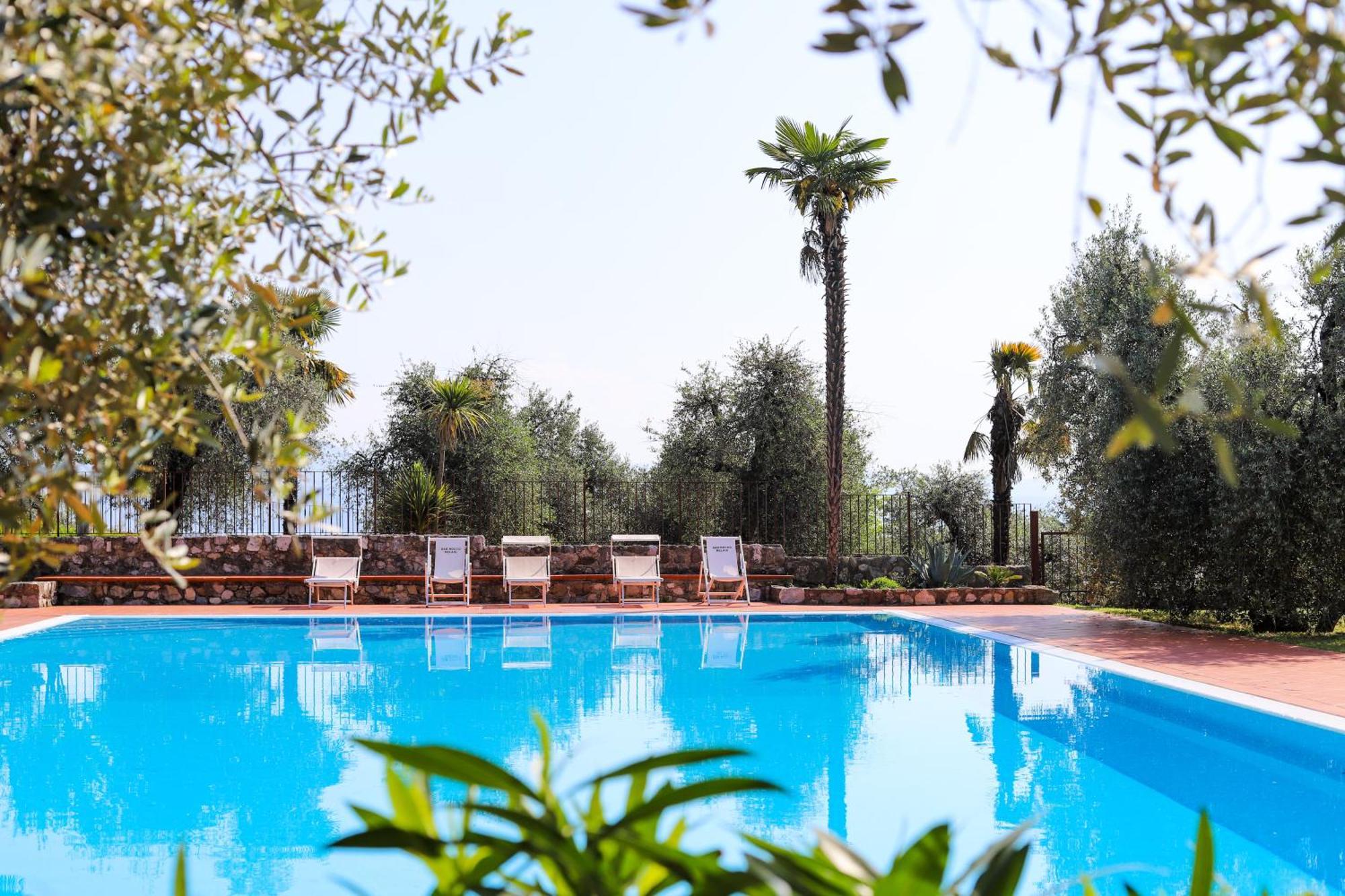 San Rocco Relais Aparthotel Soiano Del Lago Luaran gambar